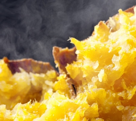 sanoyashop's tweet photo. はじめての方へ📌

大阪・泉佐野と貝塚で姉妹がやってるお芋屋「芋匠さのや」です🍠
芋けんぴ・大学芋・スイートポテト

🎁公式LINEの友だち追加でスイートポテト1個プレゼント
https://t.co/ofi3WUY0IX

🛒通販は10月中旬まで一時お休み中です

新作・出店情報はXでお知らせ。フォローしてね🩷 https://t.co/spDdlnkpg7