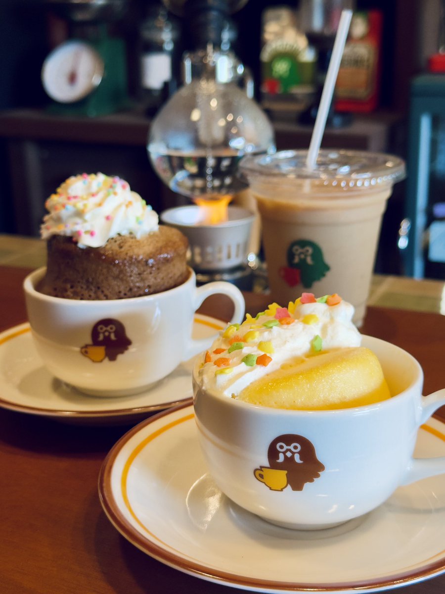 tcn_2020's tweet photo. 今日のおやつは偶然手に入れた
「もこもこカップケーキ」🧁

ミルクたっぷりのコーヒーと相性ばつぐんでした☕️🕊️

#ACNH #どうぶつの森
#喫茶ハトの巣 #Brewster https://t.co/P3HcGxyP3C