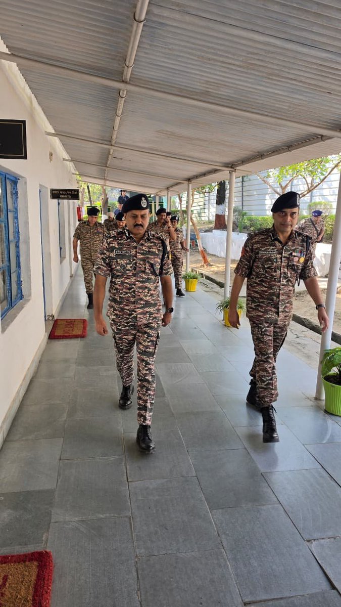 crpfindia's tweet photo. Continuing his tour of J&K, Shri @gpsinghips, DG, CRPF, visited 187 Bn @crpfindia in Udhampur.
​After being presented a Guard of Honour at the Quarter Guard, he reviewed key unit facilities and interacted with personnel and key stakeholders to assess operational preparedness. 

#NationFirst
#Vandematram150 
#MissionNaxalMuktBharat2026
@gpsinghips
@crpf_j
@CentralZoneCrpf
@northeast_zone
@southzone_hyd
@jammusector
@187_crpf