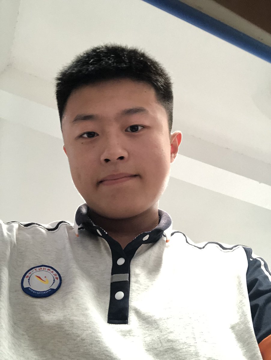 zddzmwan's tweet photo. 短发 https://t.co/zXln2Ax5bq