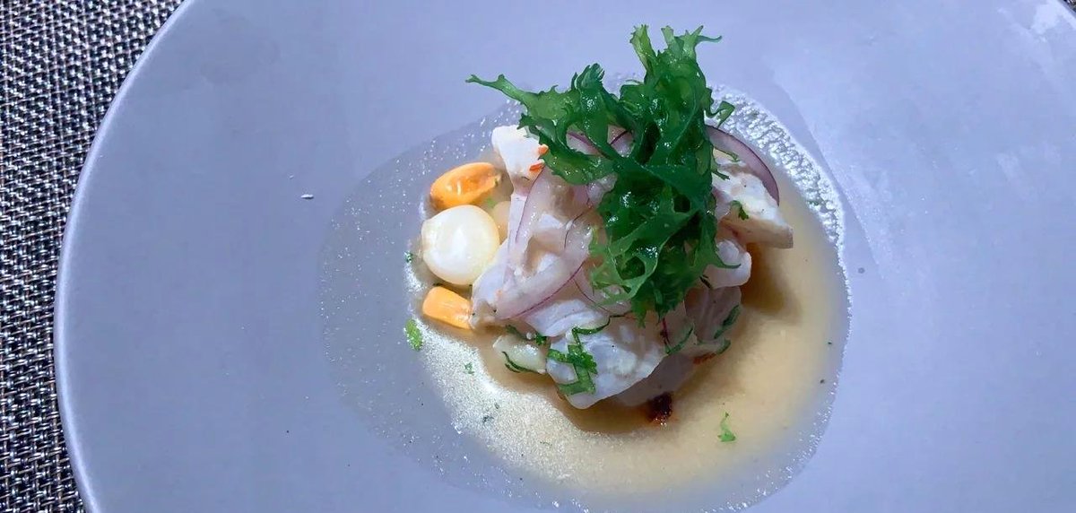 JeaniceClaqvs7's tweet photo. Descubre el ceviche peruano, pescado fresco marinado en jugo de limón, con cebolla morada y ají! Un sabor tropical que te transporta directamente a las costas andinas. https://t.co/MrUWO7lm1k