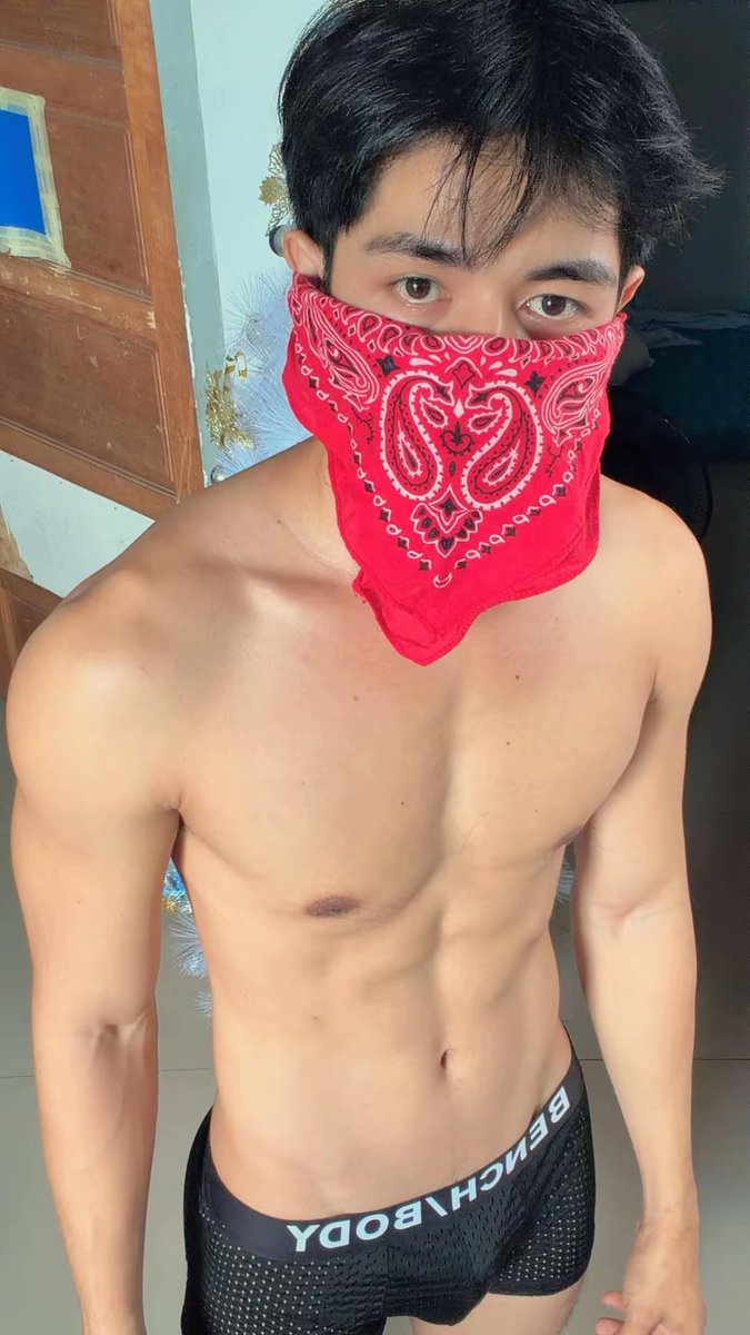 i_amian7's tweet photo. Lick from chest down to my balls 🤤 https://t.co/k7EU8g0y4L