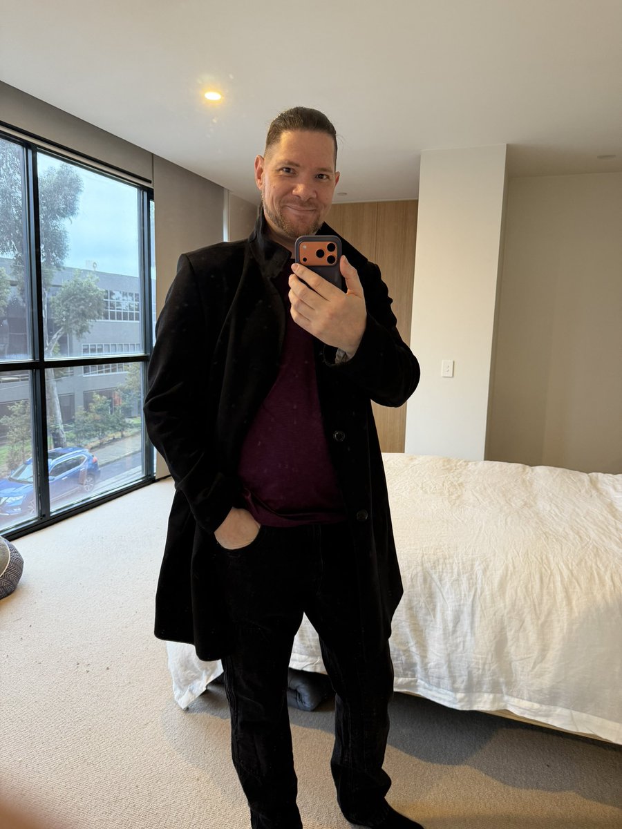 kai_h's tweet photo. Stepping out to an event tonight, do I dress more lowkey, or go all out?
It’s all in the choice of jacket really 😎 https://t.co/UMAIFVf9iY