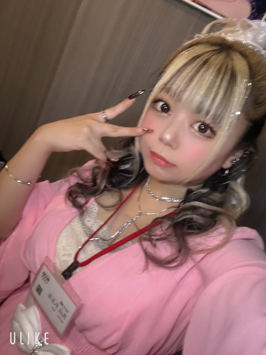 reona_maruyama2's tweet photo. ❤️本日15時-23時SODLAND 3F❤️

平成ギャルキャバ嬢でお待ちしております🤩💖💖💖

アル中故に手ブレすみません💦笑

待ってるよ〜〜〜❤️！！ https://t.co/nU3O1PBBOH