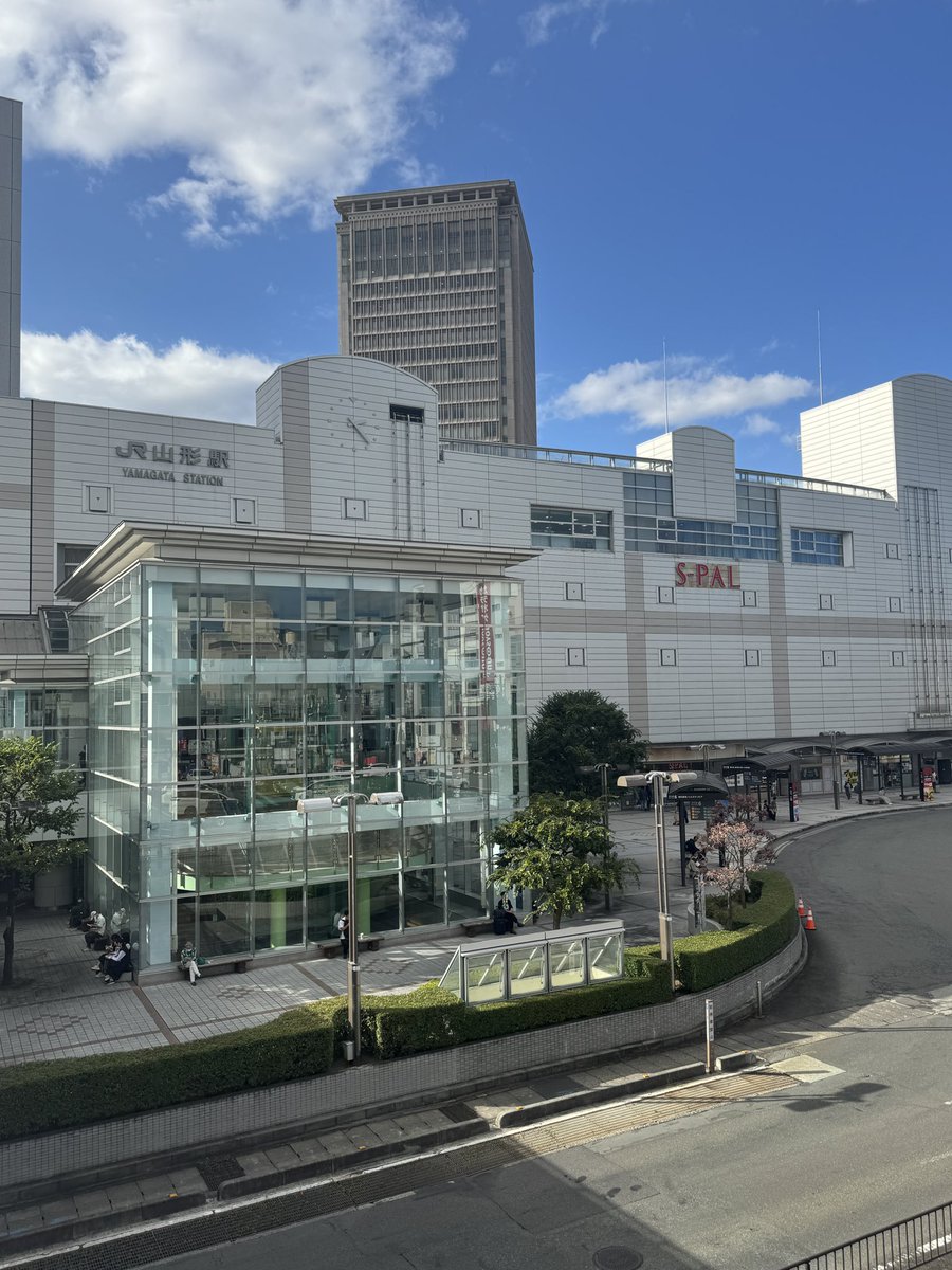 dousuke's tweet photo. 山形到着🛬

今は少し暑いかな

天気も良さそうなので
明日は目一杯楽しもうと思います^_^

#山形まるごとマラソン https://t.co/wvbJSZxeiG