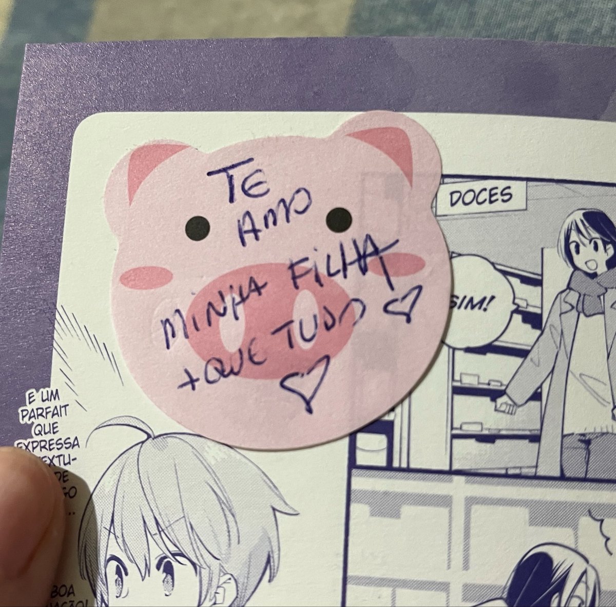 dudinhaXDXD's tweet photo. minha mae deixou um recadinho em um manga q ela me deu e eu so vi agora quase 2 anos depois :( q sdd https://t.co/m6l4w0jnel