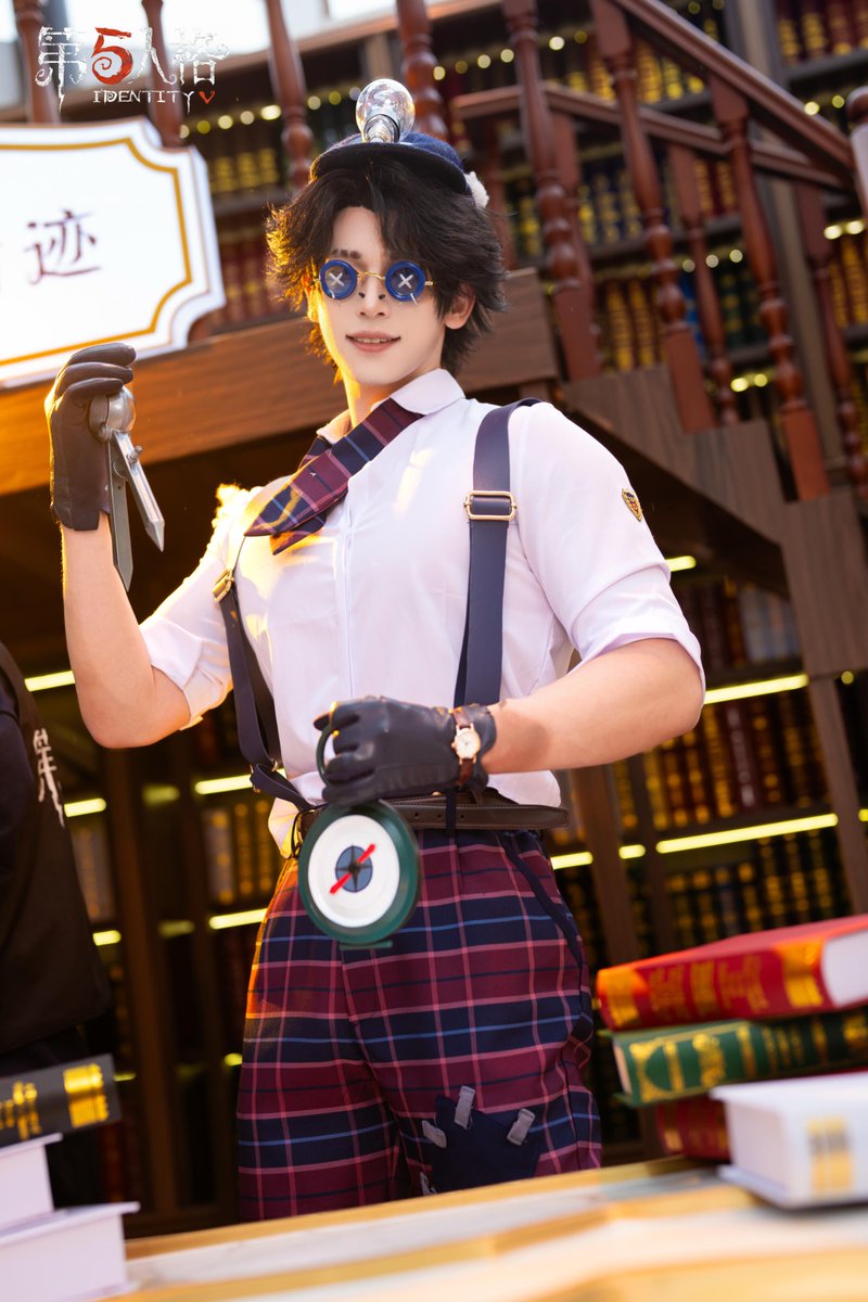 idvlogic's tweet photo. [ Identity V x RED LAND 2026 Collaboration Offline Event ]

▸ Official Cosplay Photos (1/4) https://t.co/b7IJvdh7Df