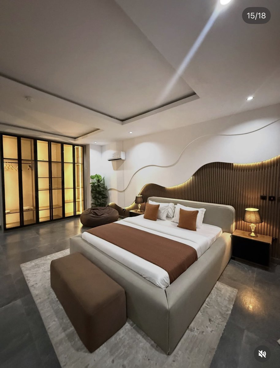 hee_l_dah's tweet photo. Okay, this one is for the Men 🙂‍↕️
Has a pool btw. 

Masculine Spacious 2-Bedroom open for booking in Jahi, Abuja. 

Phyna || Nkechi blessing || TINUBU MUST GO || Dj Dimple A|| Teminators || Yoruba || Lagos || NYSC https://t.co/QilfuaDVcx