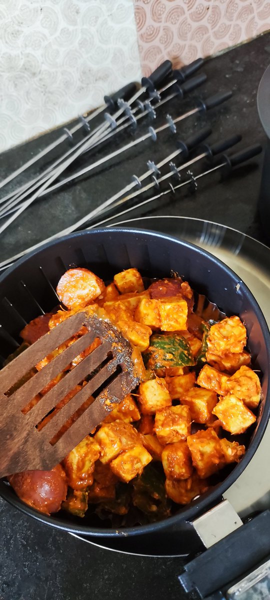 VijayEvv's tweet photo. cooking is an ART. everyone can't be an ARTIST 😄 https://t.co/yGB0Wzzahv