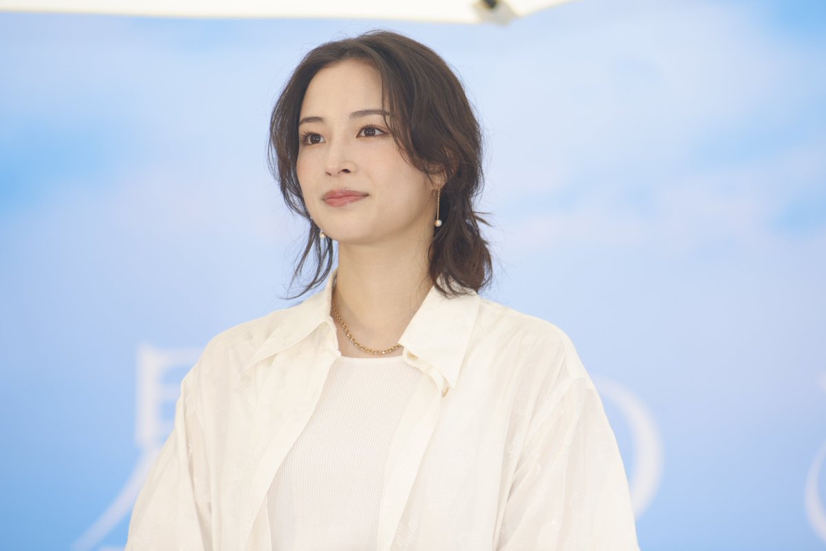 encountofficial's tweet photo. 〖　#𝐸𝑁𝐶𝑂𝑈𝑁𝑇 𝑃𝐻𝑂𝑇𝑂　〗

映画『汝、星のごとく』公開直前イベント🕊
https://t.co/HyjMNSnavl

#広瀬すず さんが女子高生の恋愛の悩みに真剣回答「伝えるって難しいけどすごく大切」

#汝星のごとく @nanji_movie https://t.co/ogVd9MwIz8