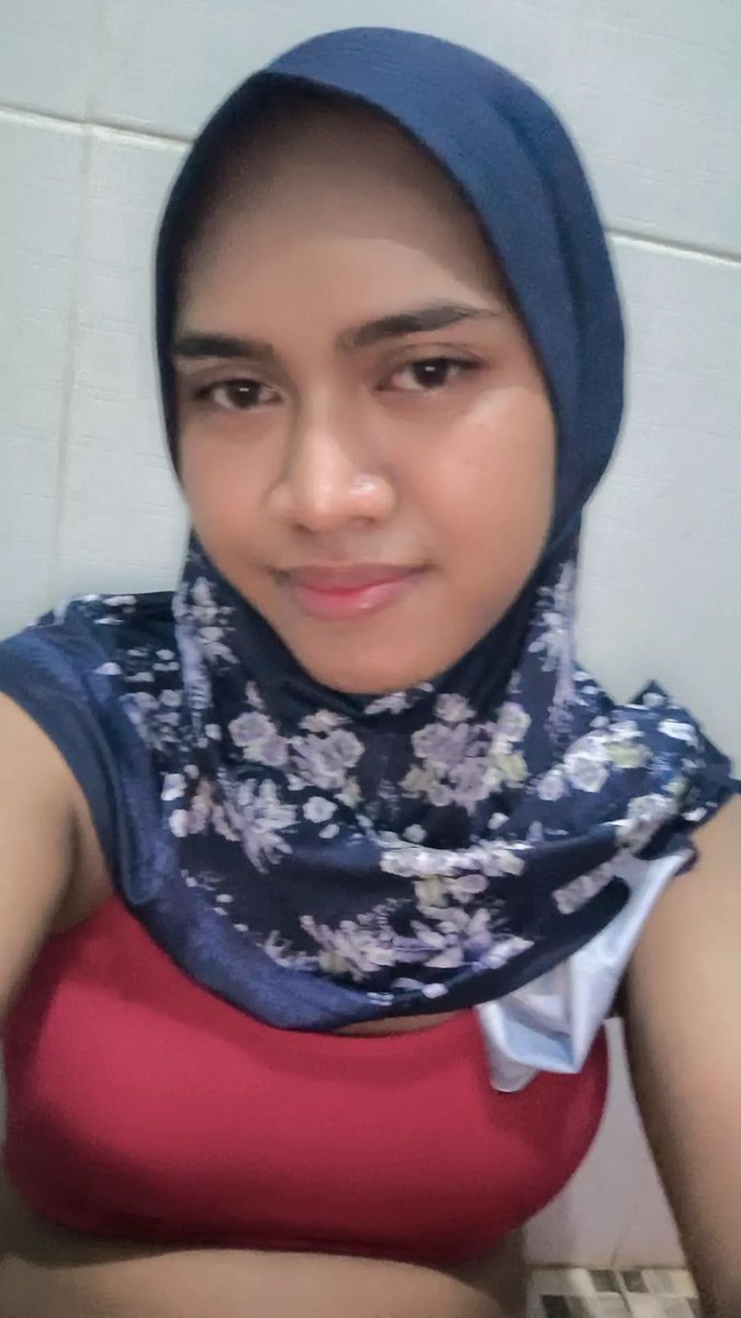 Puput_cantikk's tweet photo. Baru on lagii hehehehe
#cder #cderindo #sange #cderjakbar #crossdresser #cderhijab #cderjilbab #hijabsange #cderjakarta https://t.co/1AYzCMZyhQ