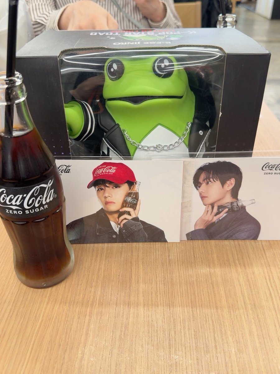 dataetaeku's tweet photo. 推し活

おなかタプタプです😅 https://t.co/zsP1jmO8Ue