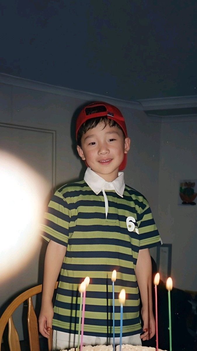 bliblidotcom's tweet photo. Happy Birthday Bang Chan! 🎂 

Timeline hari ini penuh Bang Chan dulu 📷STAY, kalau cuma boleh kasih satu kata buat Channie, apa nih?  

BliMin mau ikut baca reply manis kalian xixixi https://t.co/U3j3VbBOkx