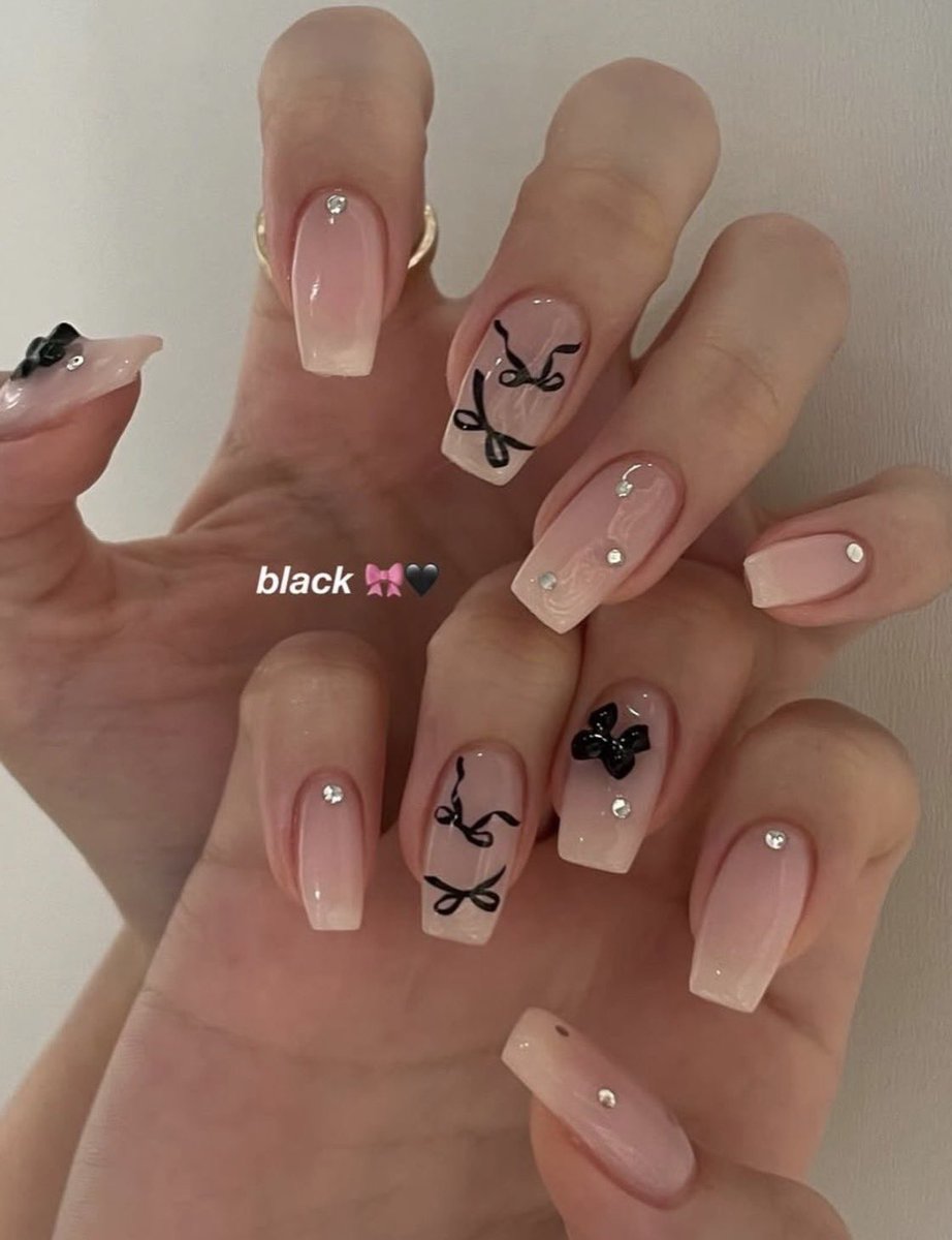 nail__memo's tweet photo. リボンネイル𝐠𝐢𝐫𝐥𝐲で可愛い୨୧ ⊹˚₊❤︎
ただめちゃくちゃ引っ掛かるんだよなwwww https://t.co/sJZIxngKXU