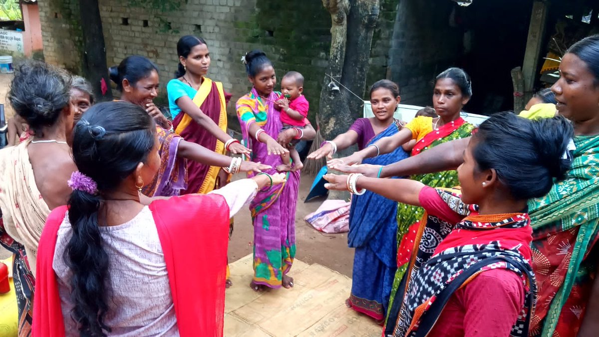 JjmMayurbhanj's tweet photo. #Siksha_Chaupal brought the community together to discuss village #SustainableDevelopment , #RightToEducation, prevention of #ChildLabour and #ChildMarriage. Together, let’s create awareness, protect  #ChildRights.

#CommunityLedDevelopment https://t.co/wyaB5MtavX