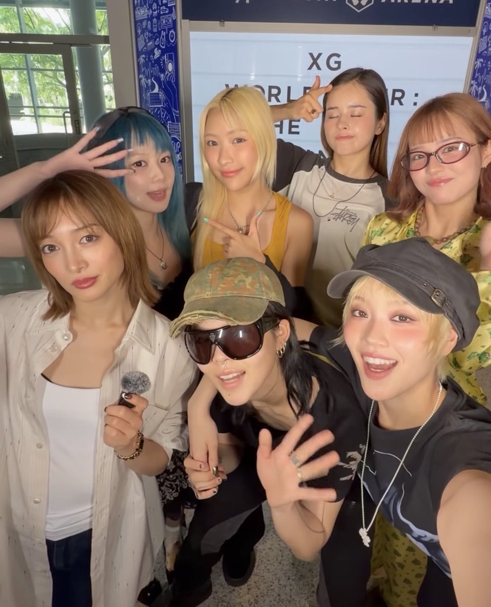 Leo_alphaz11's tweet photo. PRADA→GUCCI→DIOR→MIU MIU
この後にCHANEL,VUITTON控えてるXG最強すぎる🔥🔥
世界よ、おヒナをお留守番させてることが贅沢すぎますよ🤦‍♂️ https://t.co/wIGBBBry0n