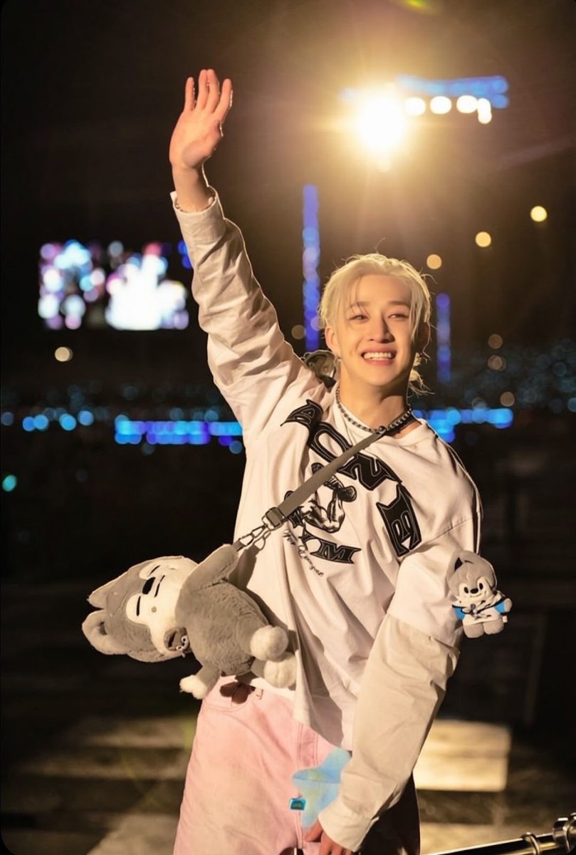 bliblidotcom's tweet photo. Happy Birthday Bang Chan! 🎂 

Timeline hari ini penuh Bang Chan dulu 📷STAY, kalau cuma boleh kasih satu kata buat Channie, apa nih?  

BliMin mau ikut baca reply manis kalian xixixi https://t.co/U3j3VbBOkx