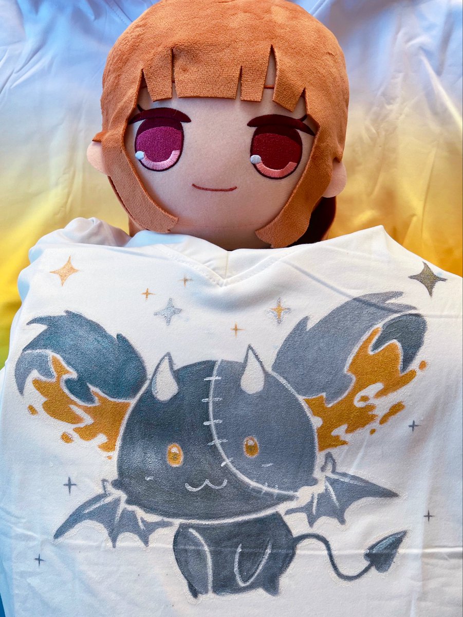 Mymaitakey's tweet photo. Tシャツ完成🚂🌃✨
表　デビちゃん　　裏　からぴち https://t.co/uSbsLwFDDq