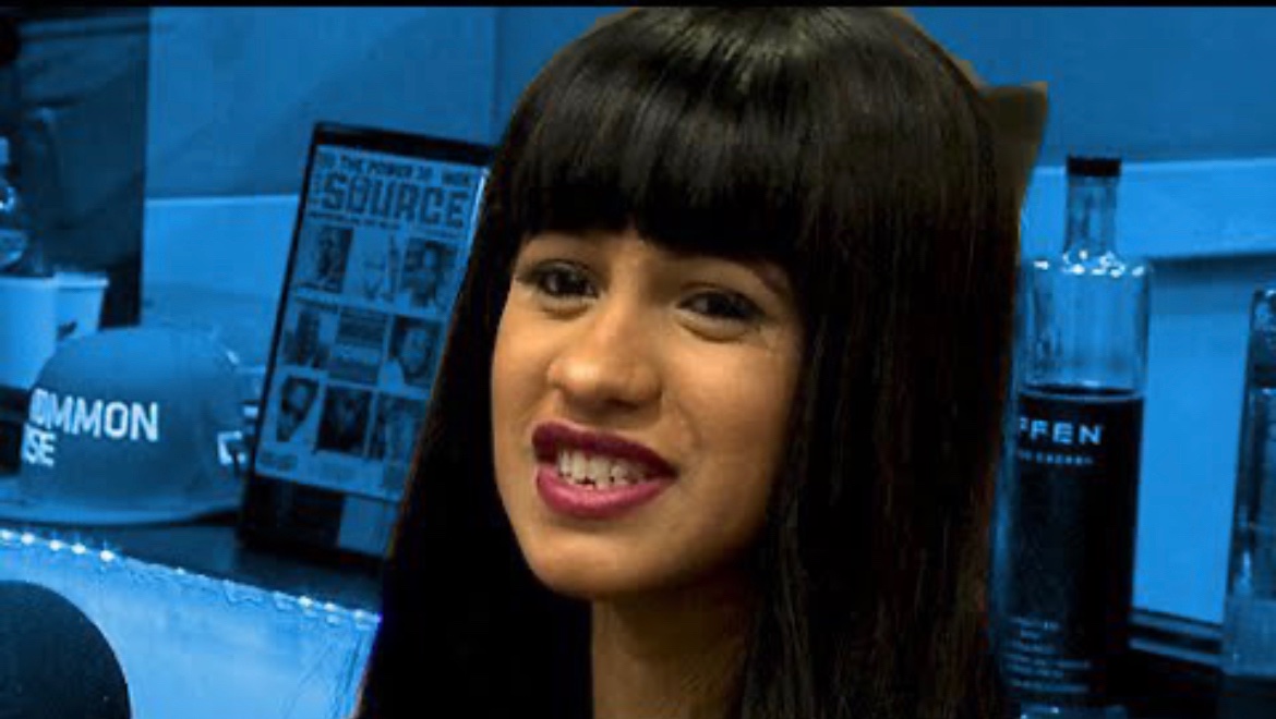 PearlStonevos's tweet photo. @LisaDee25821879 @toneymcnasty @theediorbardi “Nicki is ugly “ says a retardigang https://t.co/WeeBzFVfb1