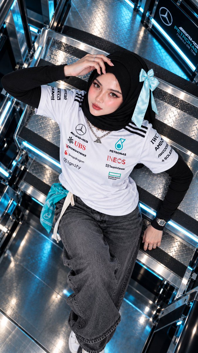 Lababymy's tweet photo. Mercedes energy, adidas attitude. 🩵🏁✨ Serving paddock style with a little race-day edge.

Fast cars, clean fits, main character mood. 🏎️🖤

#MercedesAMGF1 #MercedesAMG #AdidasMotorsport #AdidasStyle #F1Fashion #F1Style #PaddockStyle #MotorsportFashion #RaceDayFit #F1Girl https://t.co/a3KeV0Nup0