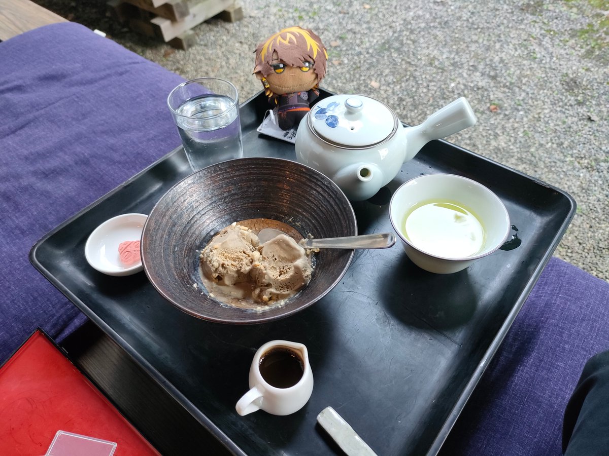 samuraiwarm's tweet photo. TOHAKU茶館でご褒美(3日目)
かしゃくんと一緒に https://t.co/J5XzIU2VYl