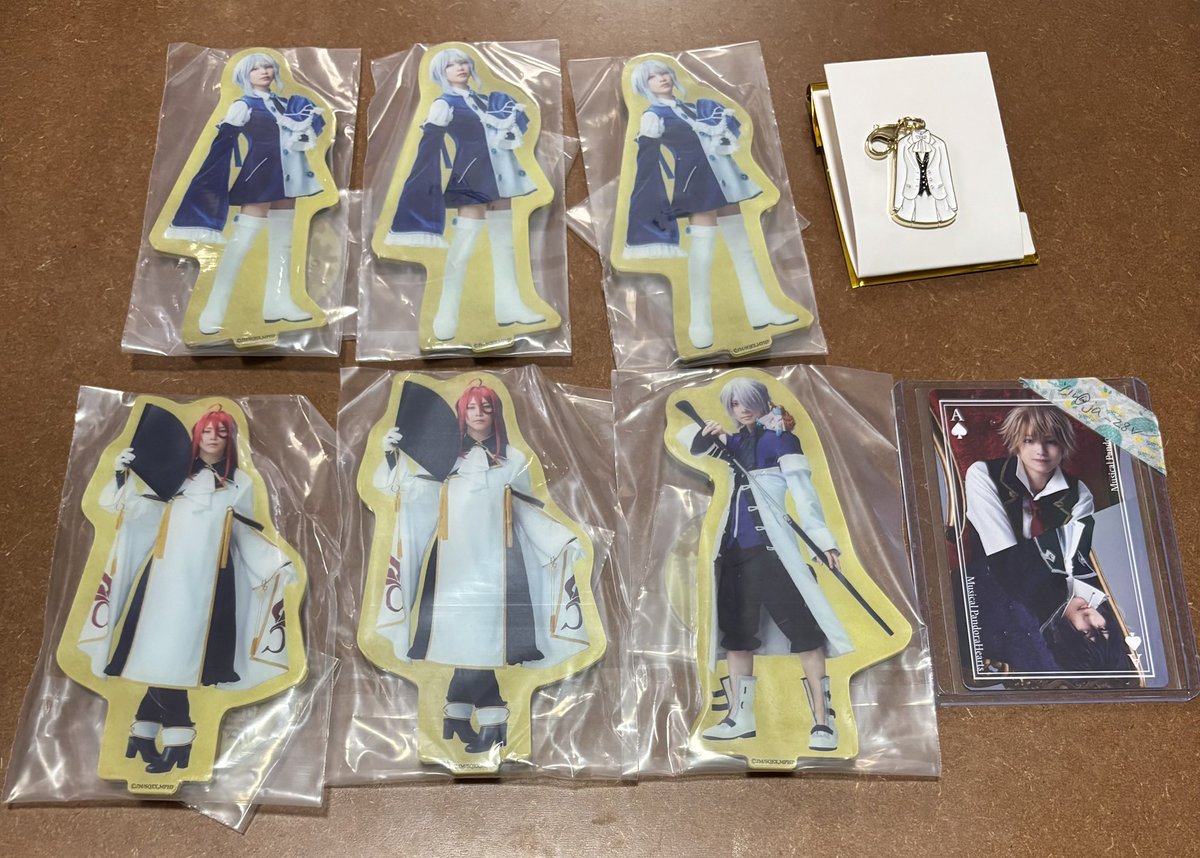 ja_z8v's tweet photo. 【交換 譲渡】 ミュージカル  「PandoraHearts」 パンドラハーツ パンミュ アクスタ フォトカ

譲:エコー、バルマ、ブレイク★、アリス、レイム、ジャック★、ヴィンセント★、トッティ、ブレイク＆レイム★
求
アクスタ:ギルバート、エリオット>リーオ
チャーム:黒うさぎ
フォトカ:画像3🟥>🟦↓ https://t.co/whrujcQ0cJ