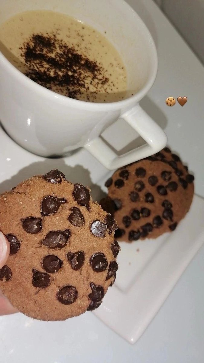 Munix777's tweet photo. Coffee &amp; cookies 

little moments of happiness ☕🍪🤎✨ https://t.co/z4HfjPwXKR