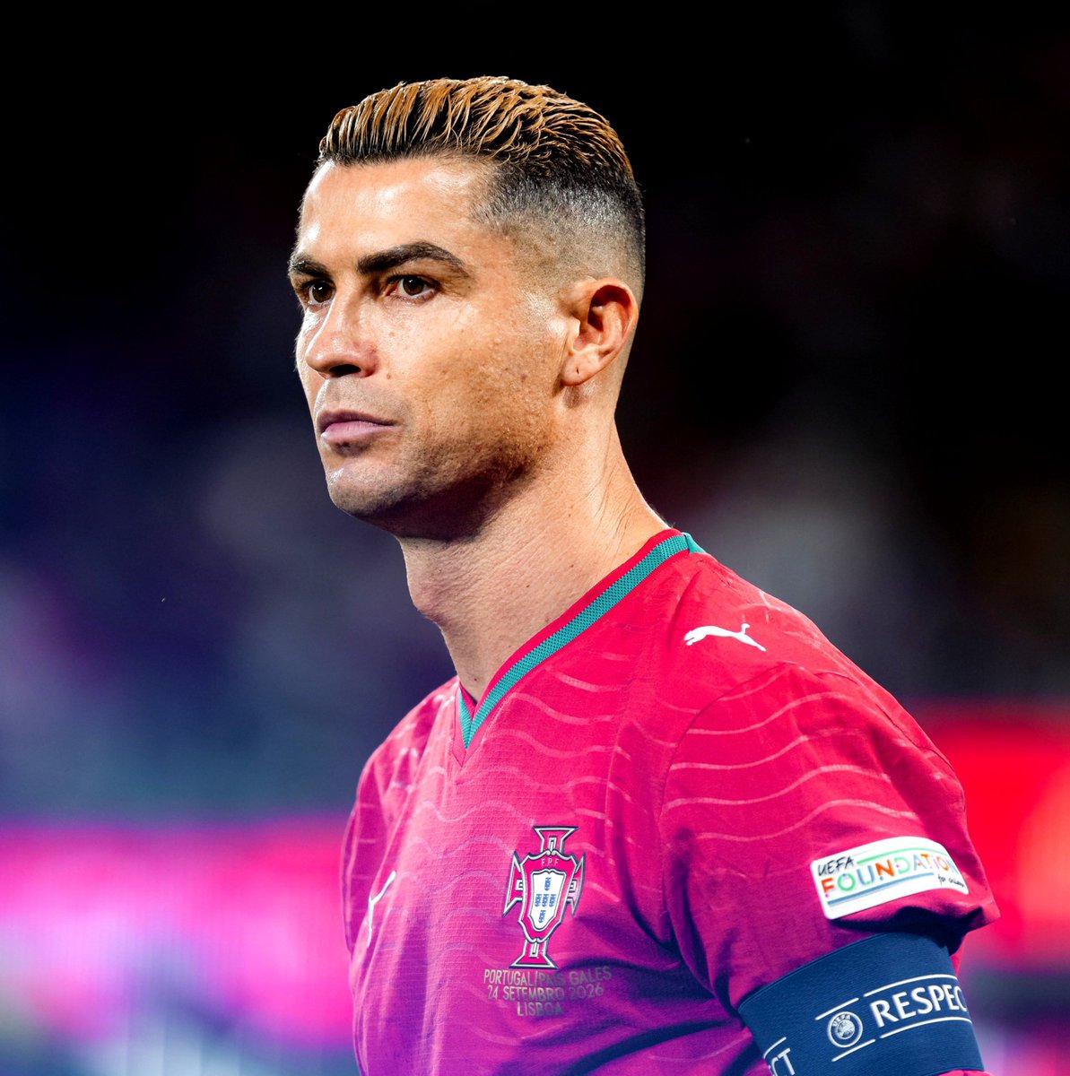 TeamCRonaldo's tweet photo. 🔙🎙️ Ricardo Quaresma :

“If Cristiano doesn't play, who will you put? Ramos? He is a good player. But when you step on the field with Cris, the respect from opponents is completely different.

Ronaldo may be having a bad day, but once you say 'No. 7' and 'Ronaldo', the opposing team becomes less calm because at the slightest mistake he will be there to score.”