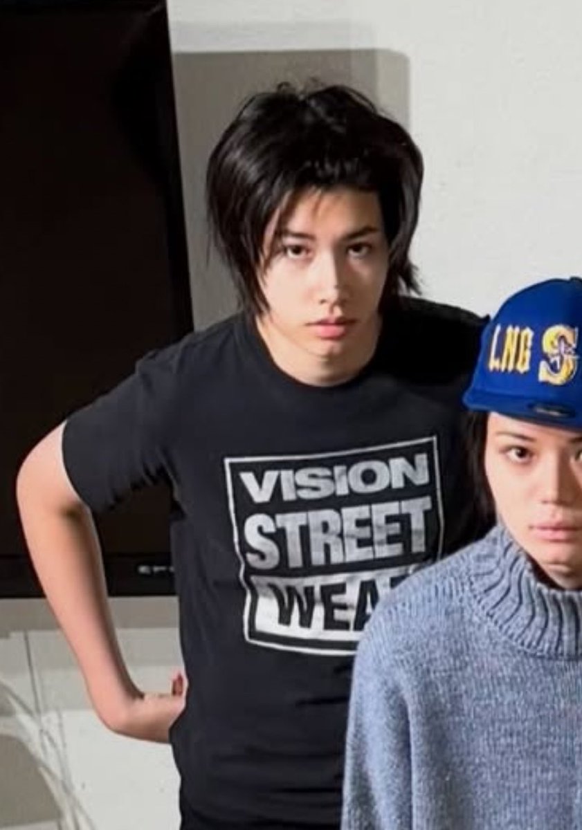 seblakipop's tweet photo. just dd dengan muka gemblong dan kaos vision street wear favoritenya https://t.co/rogmRSC6xI