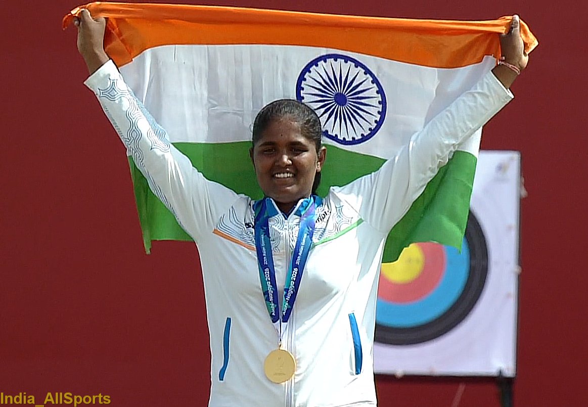India_AllSports's tweet photo. 17 yr Recurve archer Kumkum Mohod at Aichi Nagoya 2026: 

🥇 Individual 
🥇 Women's Team 
🥈 Mixed Team 

A star is born ✨

#AichiNagoya2026 #AG2026withIAS
