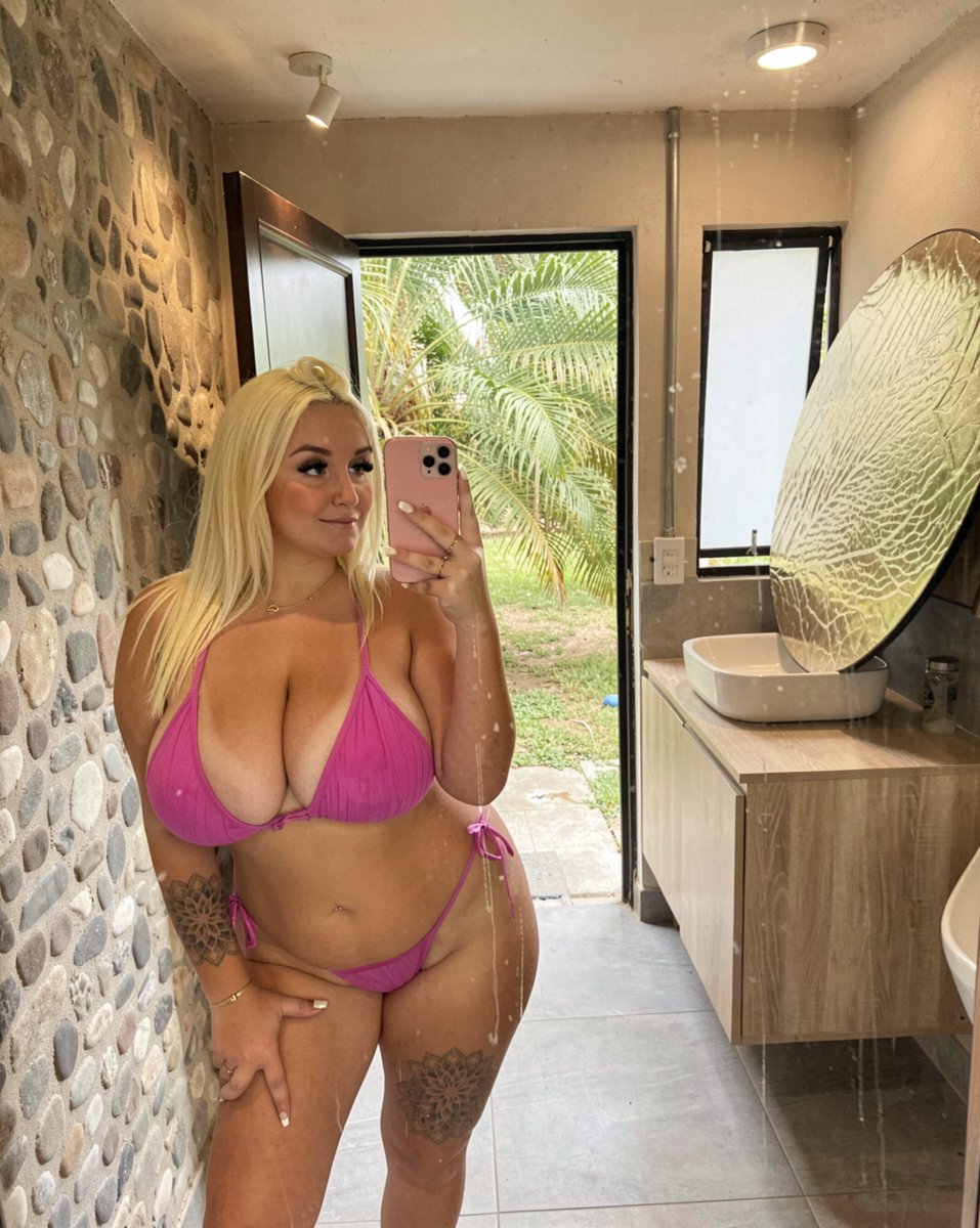 paigecherrypie's tweet photo. A little heart-stealer, reporting for duty 💘 https://t.co/Bgamj06deR