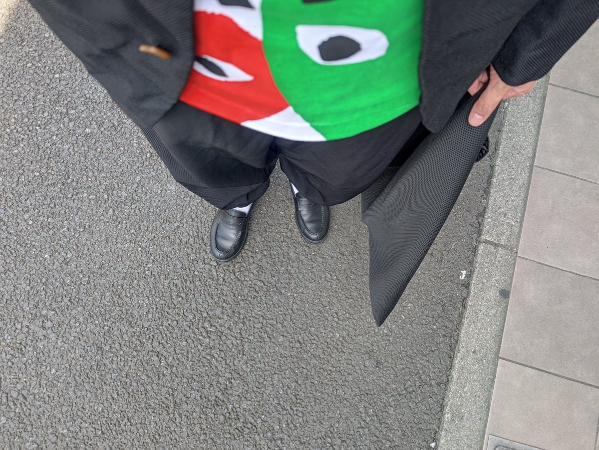 jiro_ko_627's tweet photo. 子供の小学校の発表会へ

すぐ着る勢なので昨日買ったエステル寅壱とMarket Tを早速

ジャケットの間からハート見えるのかわいい♥💚 https://t.co/yEaoMcblmH