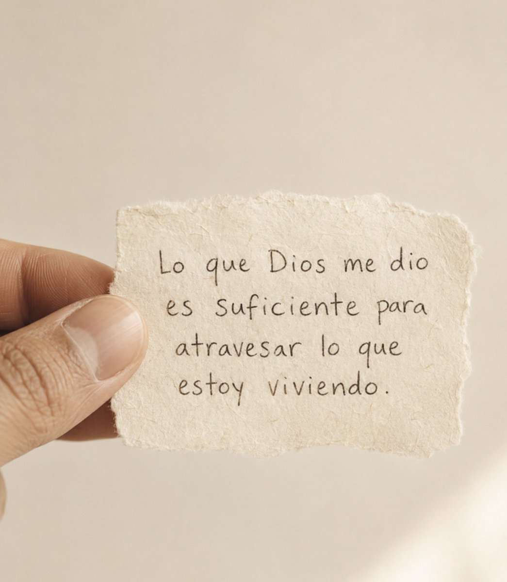 ConDiosOficial's tweet photo. A veces no entendemos por qué estamos atravesando momentos difíciles, pero debemos recordar que Dios nunca nos abandona. 🙏❤️
Lo que Él puso en nuestras manos es suficiente para seguir adelante, incluso cuando sentimos que ya no podemos más. https://t.co/6DUlWNiCt7