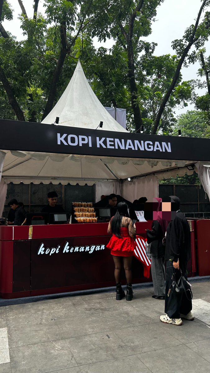 cnehlenthu's tweet photo. Ada kopken🙂‍↔️🙂‍↔️🙂‍↔️🙂‍↔️
#NCT127_5TH_NEOCITY_THE_REDLINE
#THE_REDLINEinJakarta https://t.co/PuckNooYTG