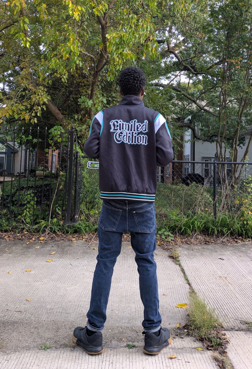 fredreezyy's tweet photo. Limited edition https://t.co/yqlJTCwVzY