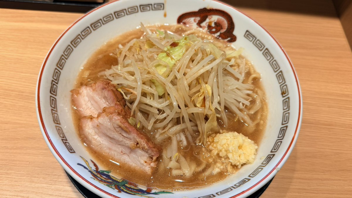 kdoruakgooun's tweet photo. 豚山食べ比べ。やっぱ大船って薄いんだな〜 https://t.co/8i7AOriouz