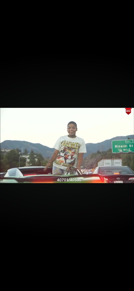 ijusdontgiveAF's tweet photo. @onlydubsX Ow they pulled over going to jail. https://t.co/ajSblucGGY