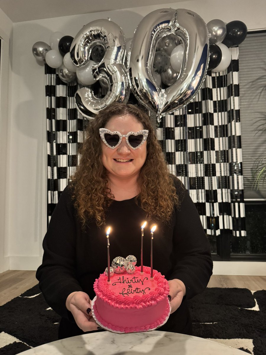 wwylmjonas's tweet photo. I’m officially old https://t.co/RH7AUEhfY1