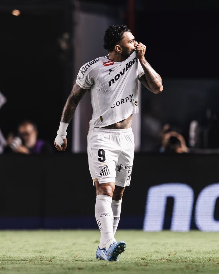 Resenhataticaf's tweet photo. Gabigol desde que voltou ao Brasil:

2018 - 27 gols
2019 - 43 gols
2020 - 27 gols
2021 - 34 gols
2022 - 29 gols
2023 - 20 gols
2024 - 8 gols
2025 - 13 gols
2026 - 23 gols*

*Em andamento https://t.co/8IRqwCHOTr