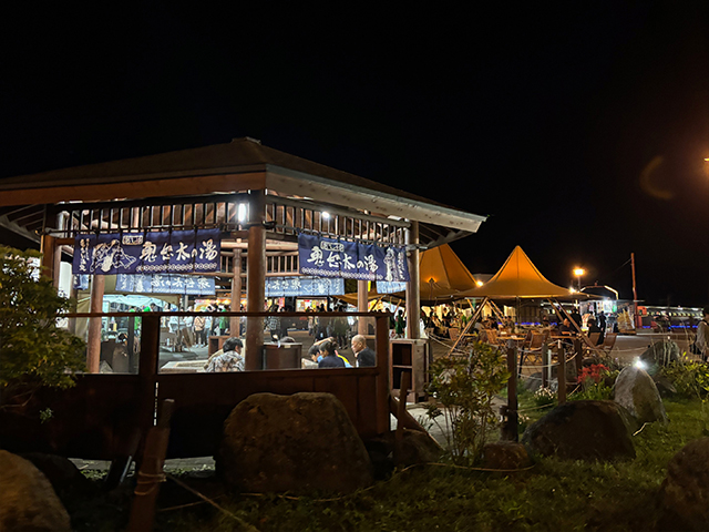 asaya1111's tweet photo. 鬼怒川温泉駅前にて、鬼怒川温泉の夜を華やかに彩る「鬼怒川温泉ナイトマルシェ『鬼のごちそう』」が、本日10月3日（土）より開催されます◎
※画像は昨年のものです

▼今日のブログはこちら
https://t.co/J4uWCQ14hI https://t.co/ztFaaJojtP