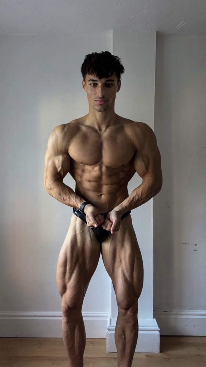 TeddysxRoom's tweet photo. Big muscles 💪🏼 big dick 🍆 #chudai https://t.co/5M0dDo1kSz