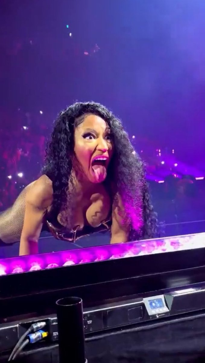 rapeadela's tweet photo. ONIKA. WANT. C.P. https://t.co/x2TJFVEdFz