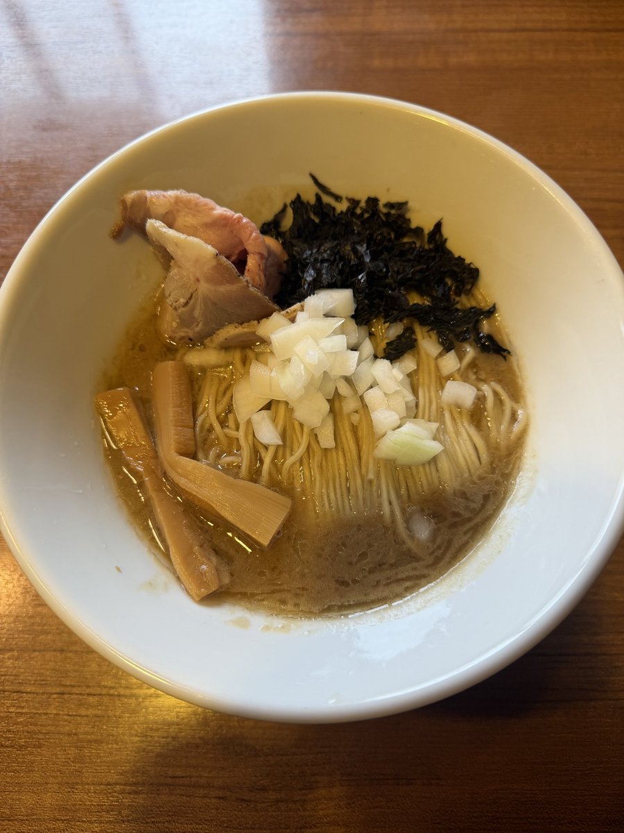 noway1105's tweet photo. 昼は蟹が口の中で暴れるラーメン🍜 https://t.co/3cgEnI0iD8