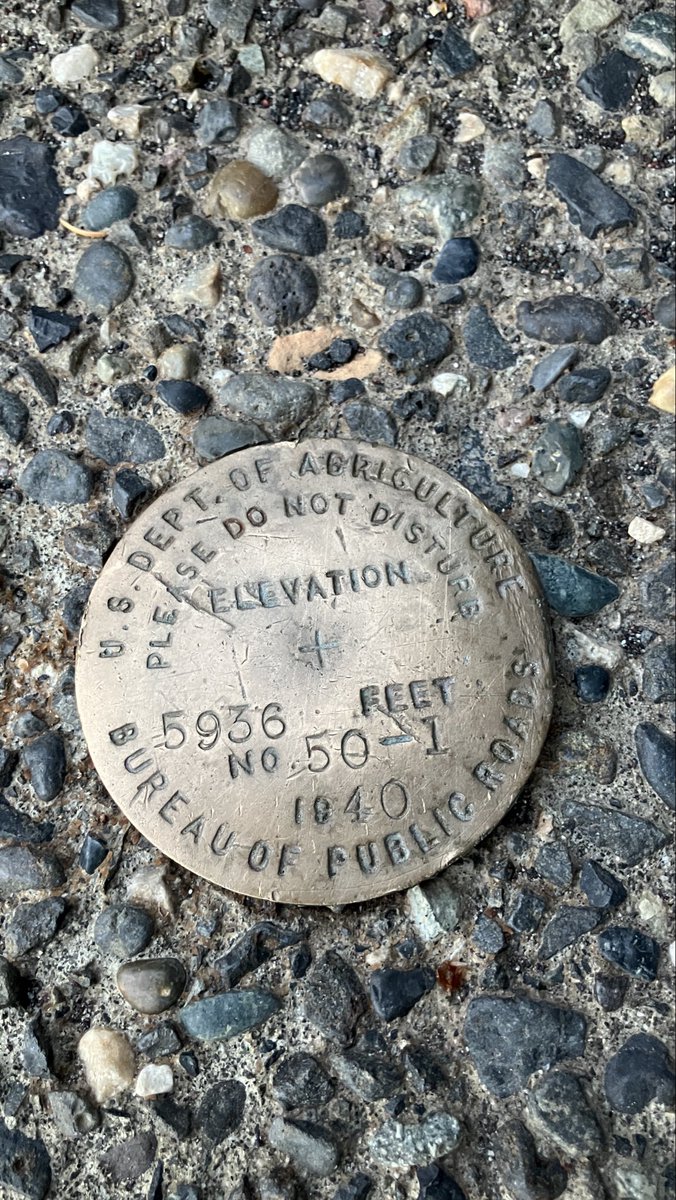 TSKPDX's tweet photo. Mt. Hood elevation marker https://t.co/cqgTgPNo3p