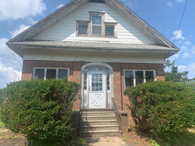 katietroccoli's tweet photo. For the right buyer, this could be a dream home. Are you that person? https://t.co/ETgT9HXyTg