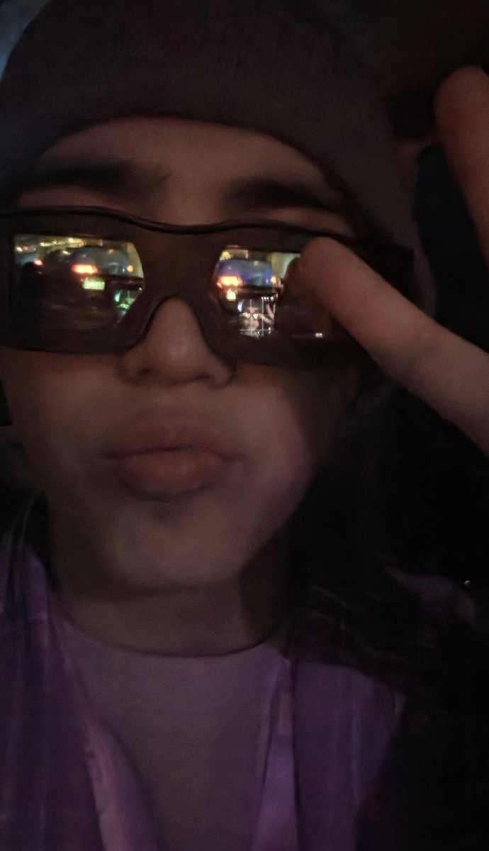 aboutscoups's tweet photo. oh seungcheol is really having fun in LA! 🖤 https://t.co/zUAzBx5nx3