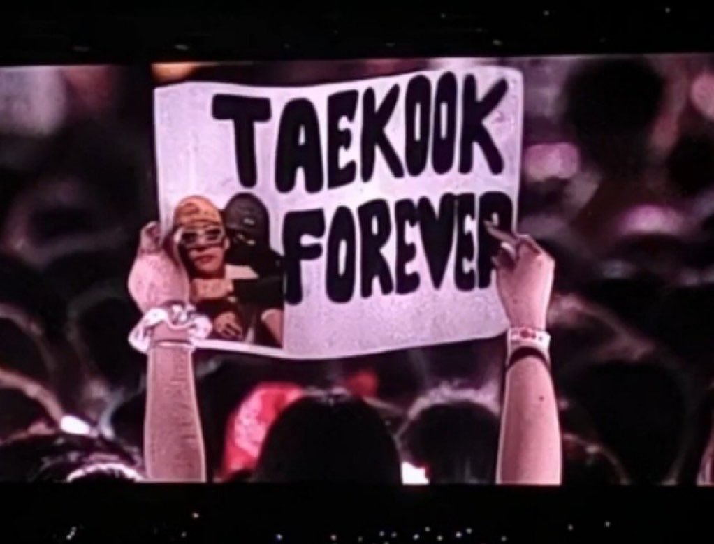 wintertaekook's tweet photo. COLOMBIA TIERRA DE TAEKUKAS https://t.co/wZ6Eg903Pv