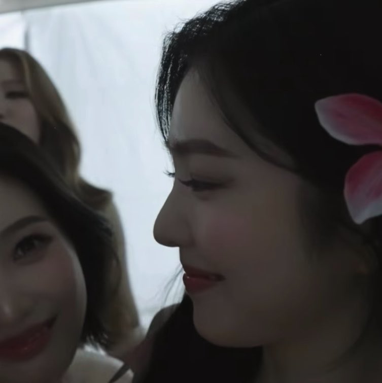 irenerv30329_'s tweet photo. 배주현 이번 그룹활동 얼마나 좋았었는지 감도 안와ㅜㅜ https://t.co/M2xb2h58sa