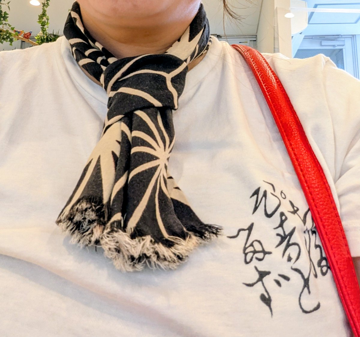 solatch's tweet photo. 涼しくなってきたのでネクタイ縛りしてみた。 https://t.co/15SsriXNCy