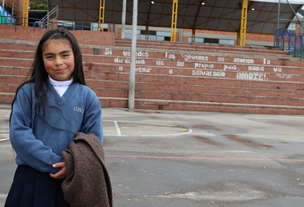crusmealto's tweet photo. @Educacionbogota @Bogota #UsmeRural #Usme #ForoEducativoRural #Compartir  #CEDRural #CRUA #BogotáRural #ColegiosTerritoriosDePaz #UnaEducaciónQueTeResponde #BogotáMiCiudadMiCasa #AquíSíPasa #EducaciónRural #ColegioSanCayetano #Amigos #PrimeroLaInfancia #Ruana #IdentidadRural https://t.co/lD5pAcG2Wn